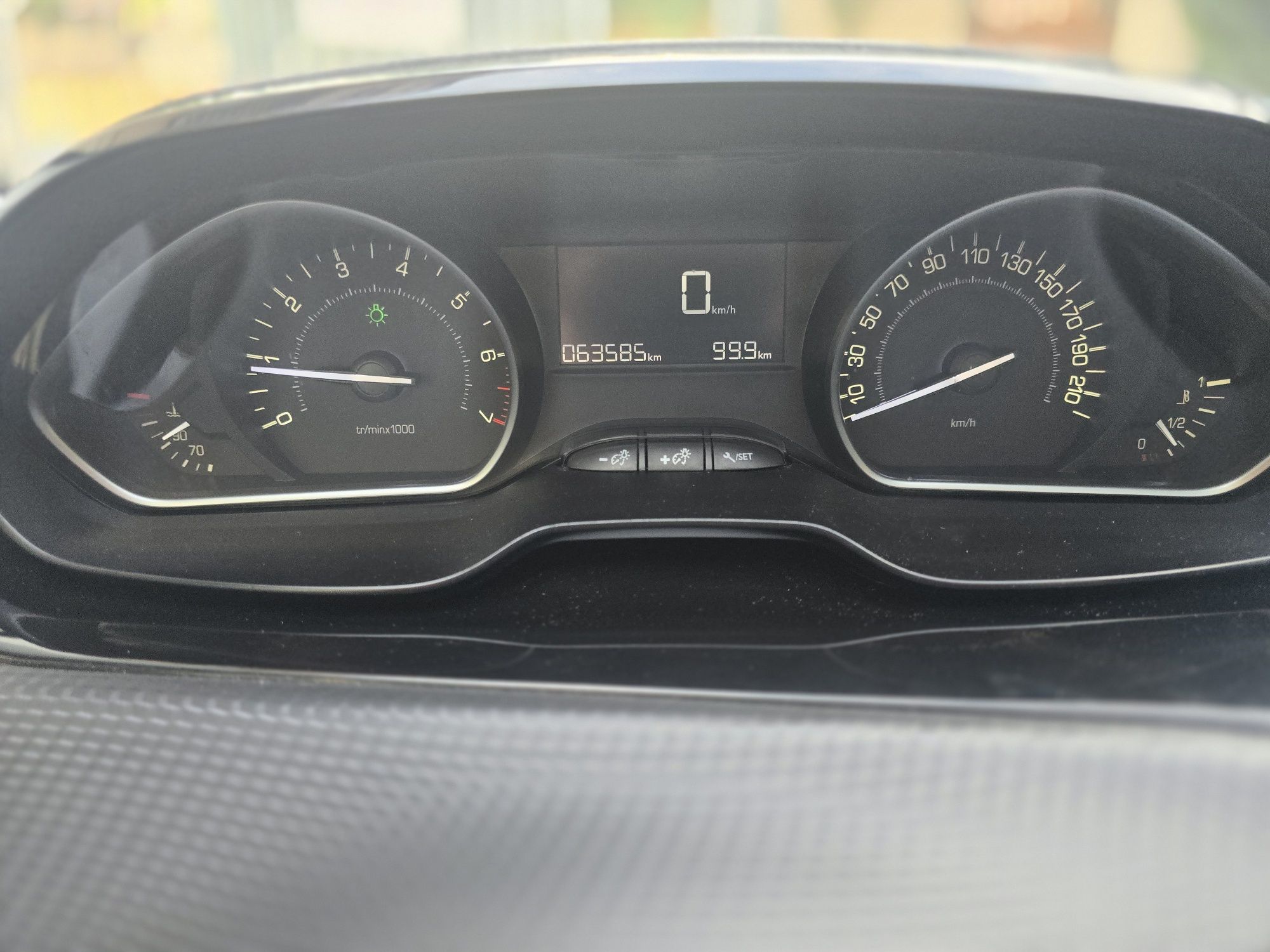 Peugeot 2008 1.2 Pure Tech 110 hp Allure 63 000 km