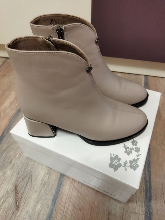 Дамски боти естествена кожа