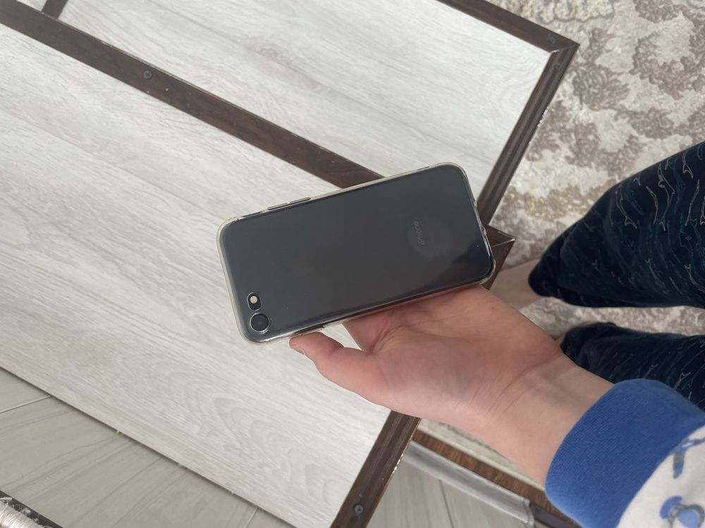 Iphone 7  sotiladi obmen bor x lgaa aybi bosayam