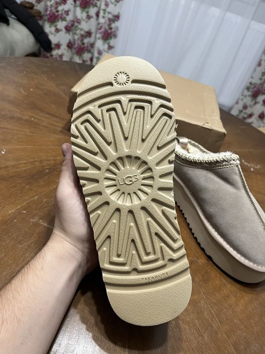 Papuci UGG Culoare Bej