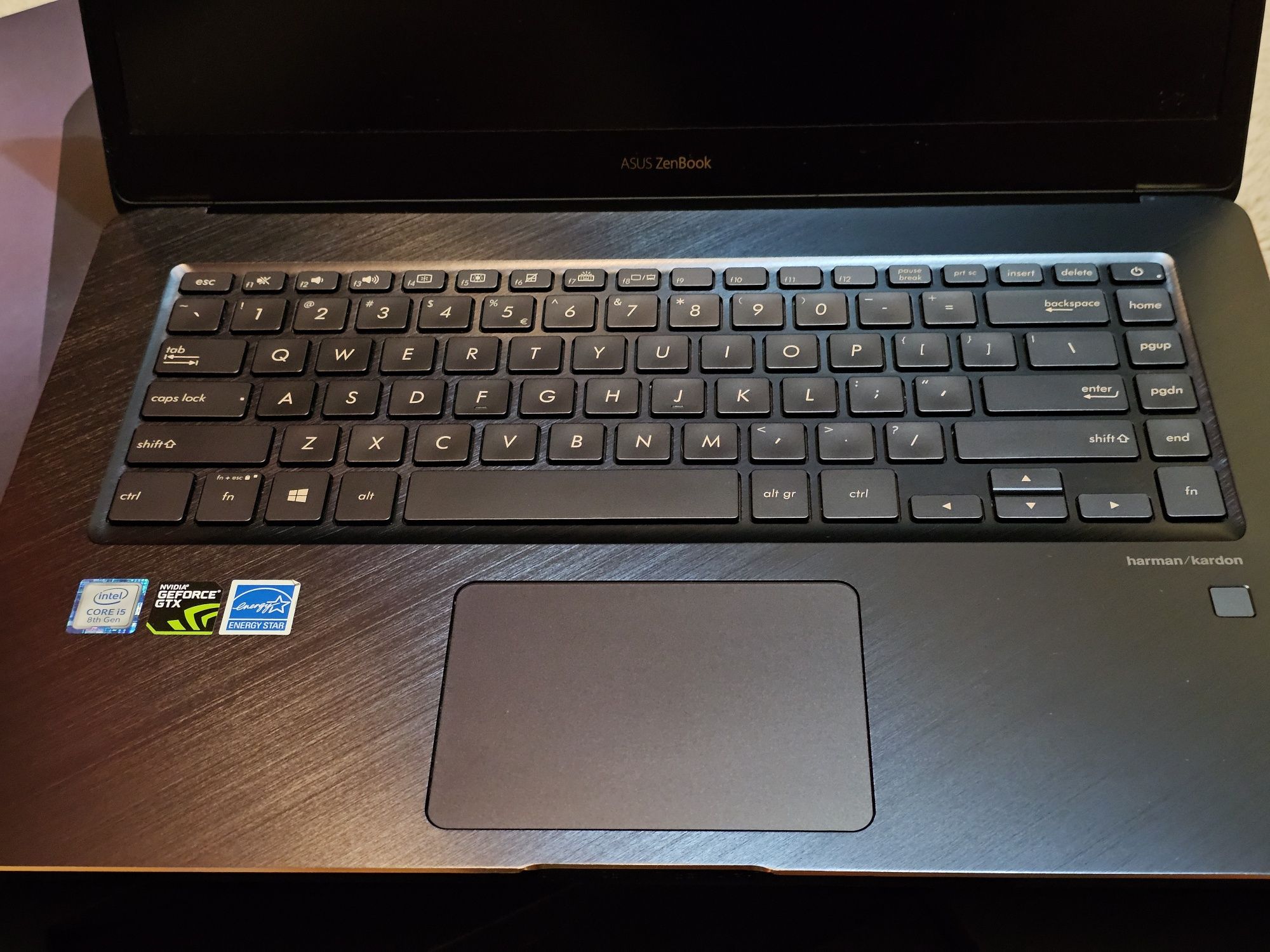 Laptop Asus ZenBook Pro