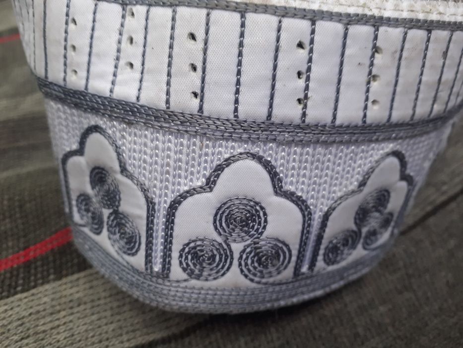 Ритуална шапка от средна Азия