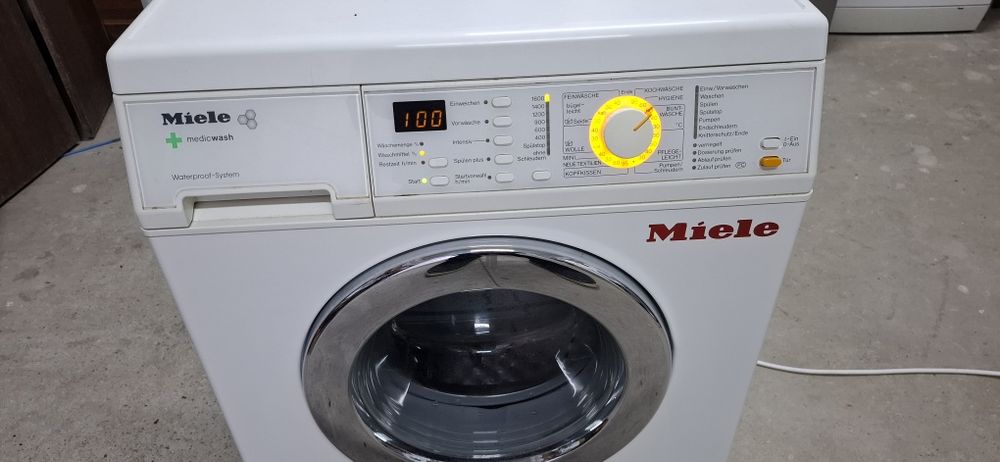 Перална MIELE-пчелна пита