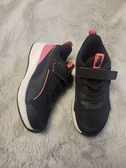 Adidași Puma mărimea 32