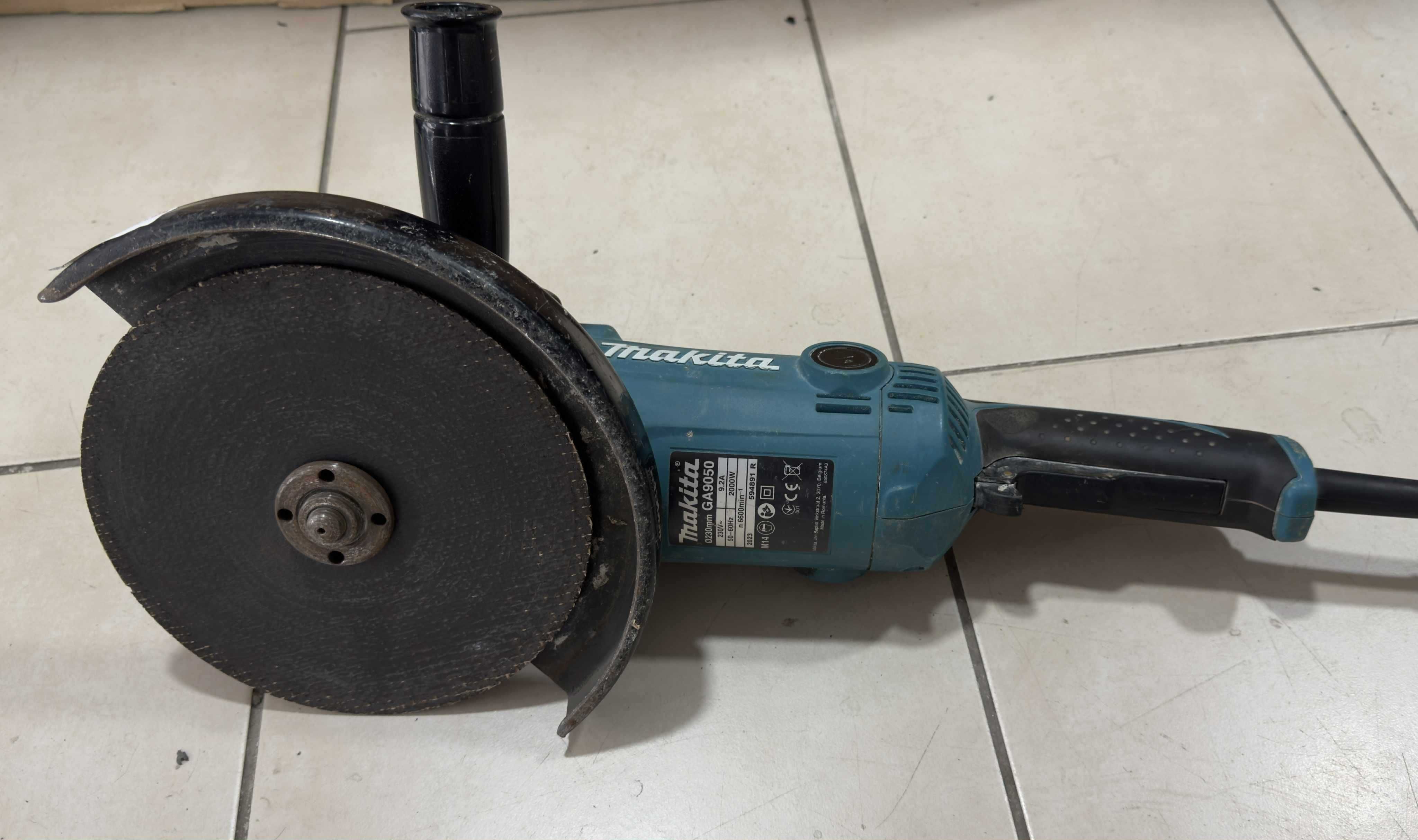 Продавам ъглошлайф Мakitta ga9030