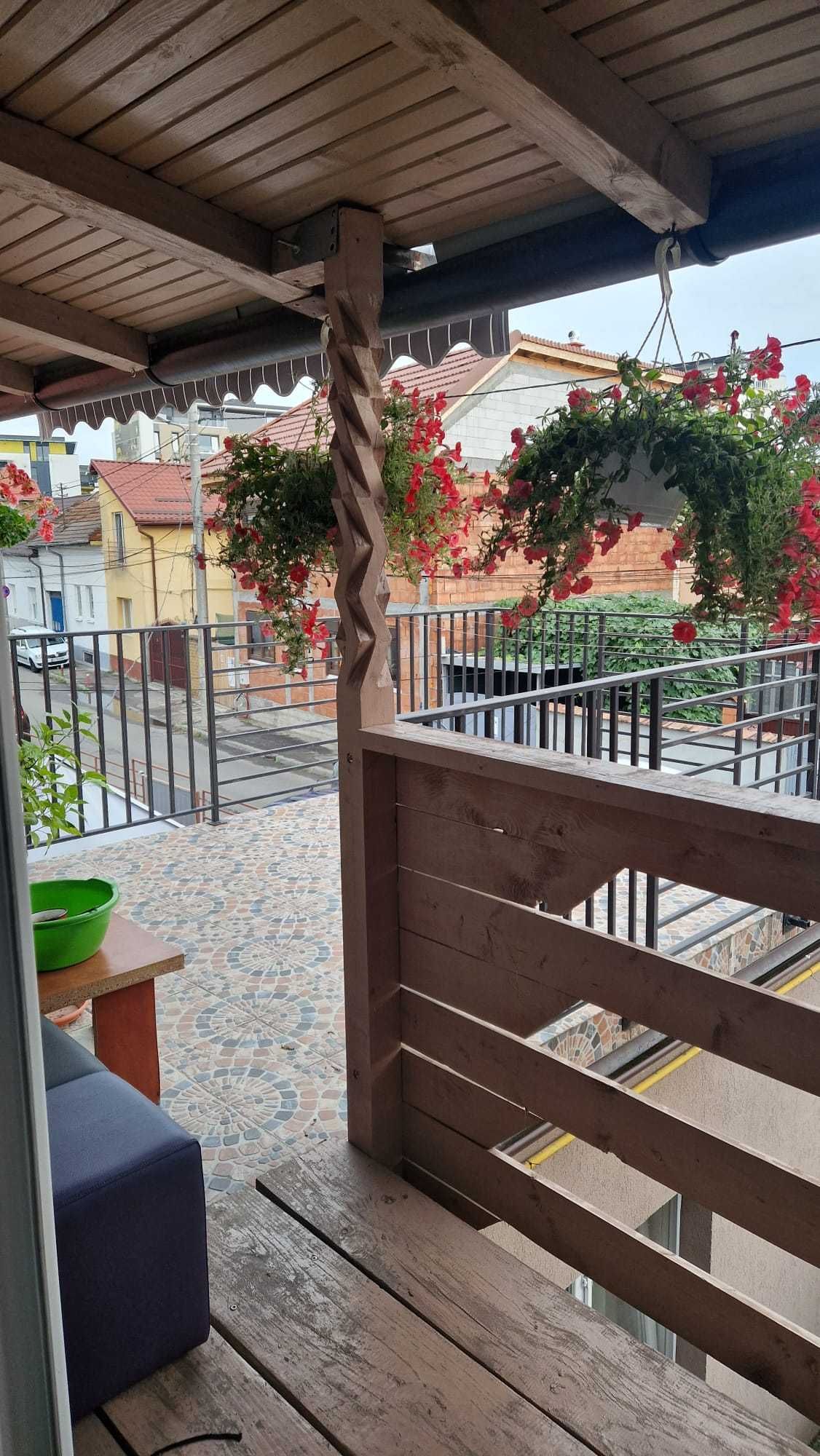 inchiriez casa cu 4 camere pentru UNTOLD