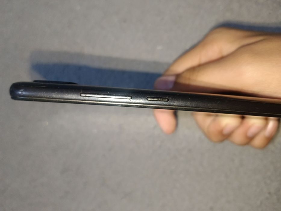 Srochno sotiladi Redmi 7