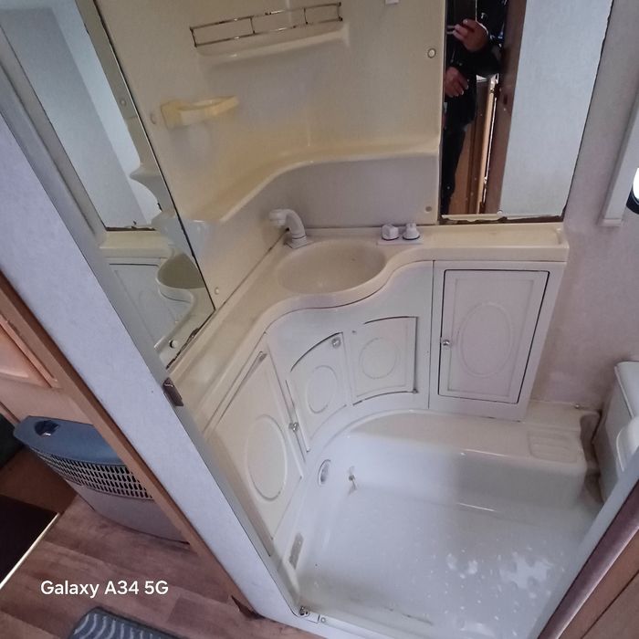 Rulota Abbey  neinmatriculata ,6 pers ,fără infiltratii Funcționa