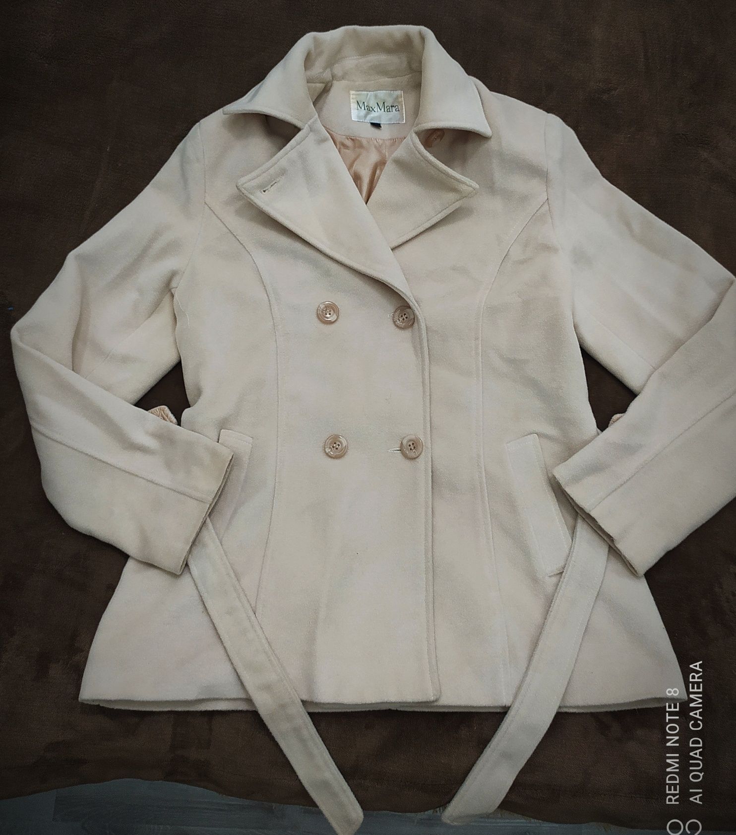 Продается женское пальто демисезонное
