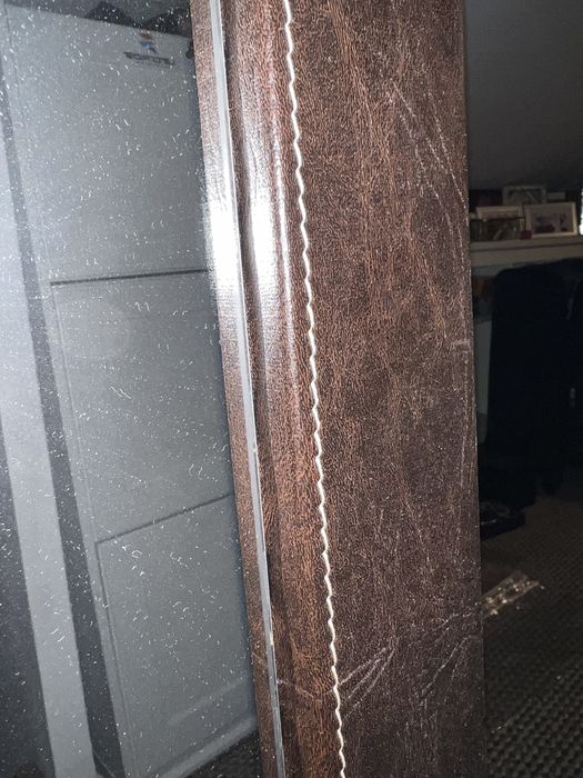 Vand oglinda rama piele + 2 tabureti piele maro