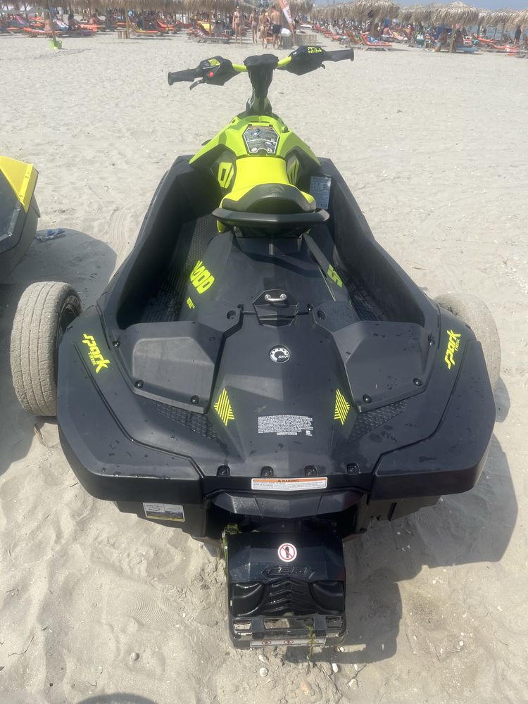 Skijet BRP Seadoo Spark Trixx 2023 in garantie + peridoc Navio 2024