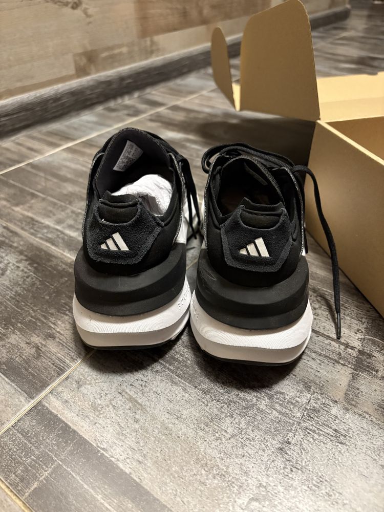 Adidas Avryn_x обувки