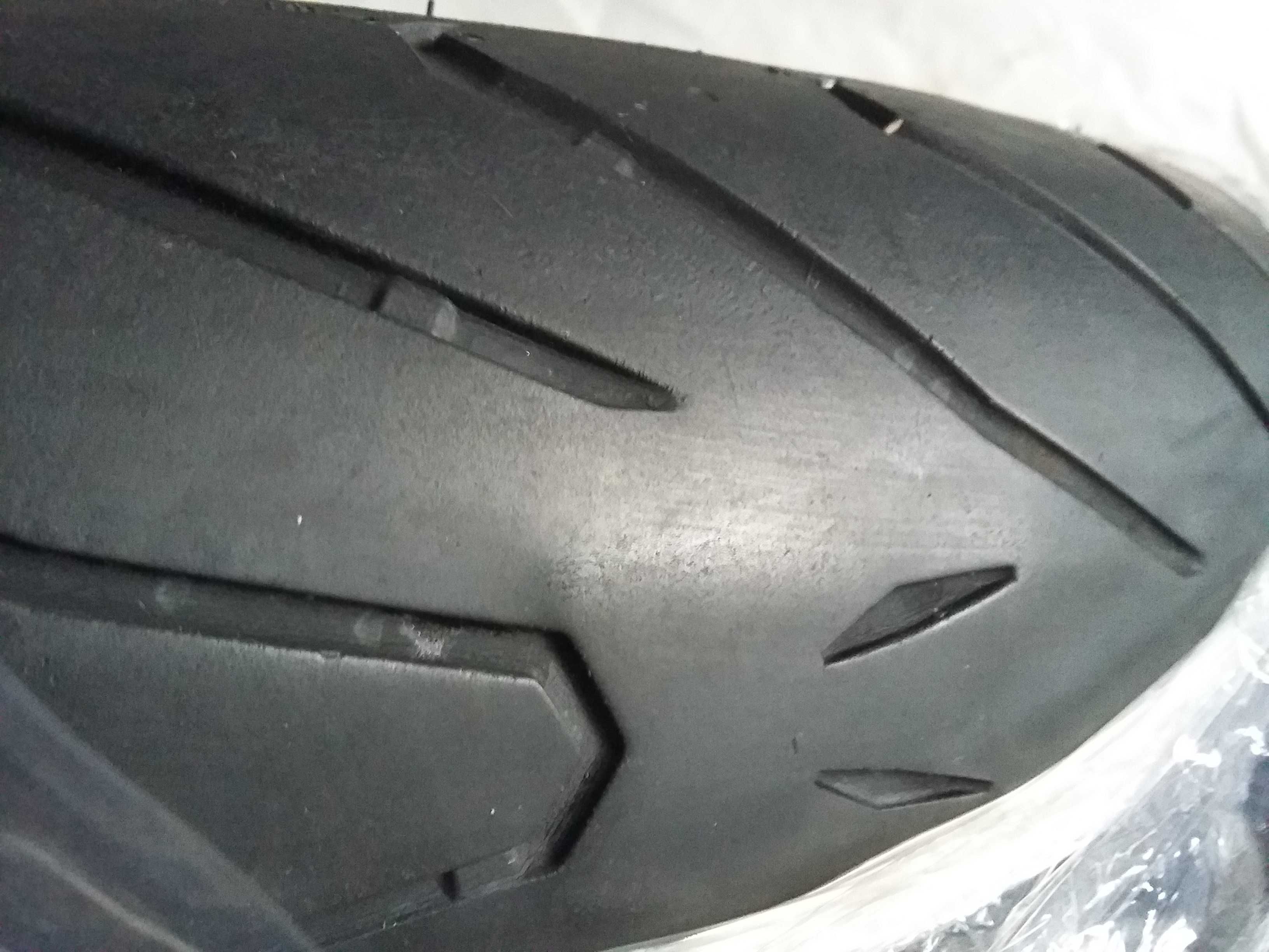 Cauciuc moto SH fata Pirelli Angel sau Rosso 120 70 ZR 17
