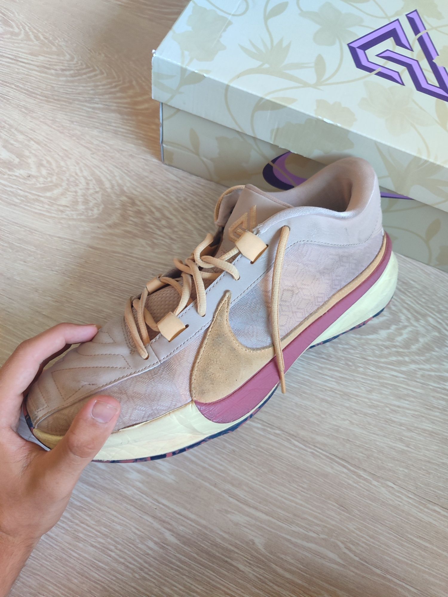 Giannis Zoom Freak 5 Fossil Stone