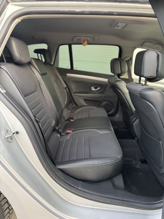 Renault Laguna 2.0 dci 130 cp  2012 E5 Stare perfecta