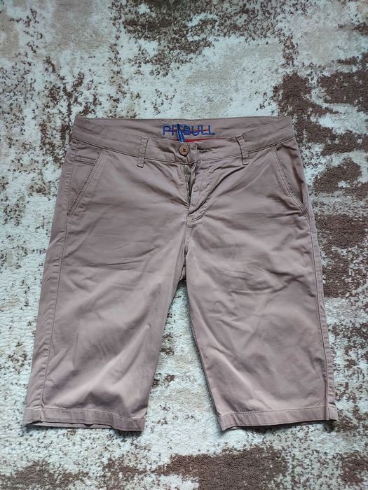 Pantaloni scurți eleganți