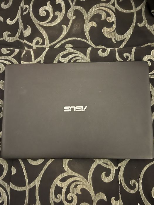 Лаптоп Asus X552M 15.6 инча