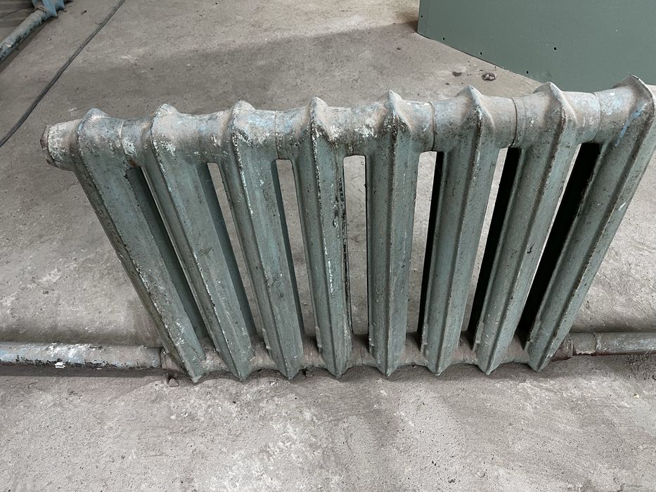 Батарея чугунная