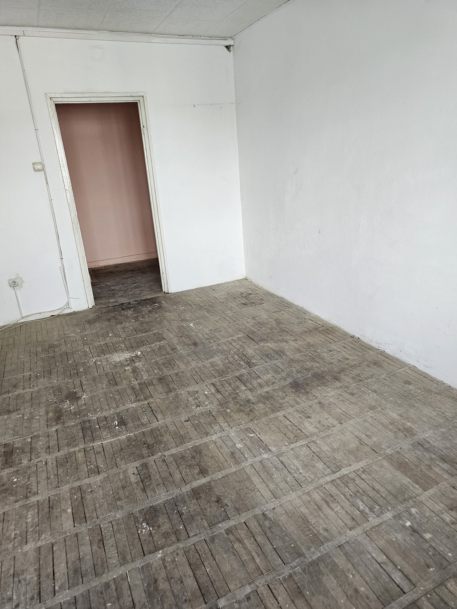 Vind apartament 2 camere