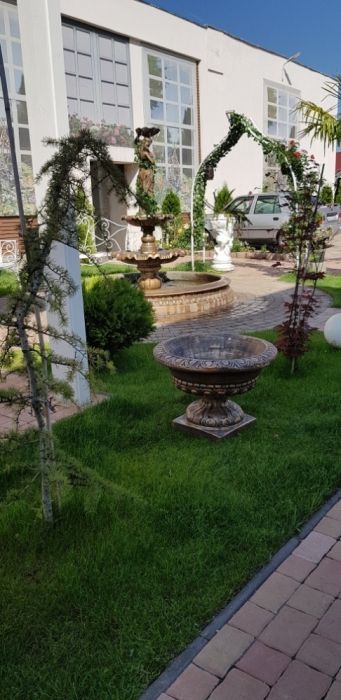 Ghiveci beton rotund,ornamente gradina,jardiniere din beton