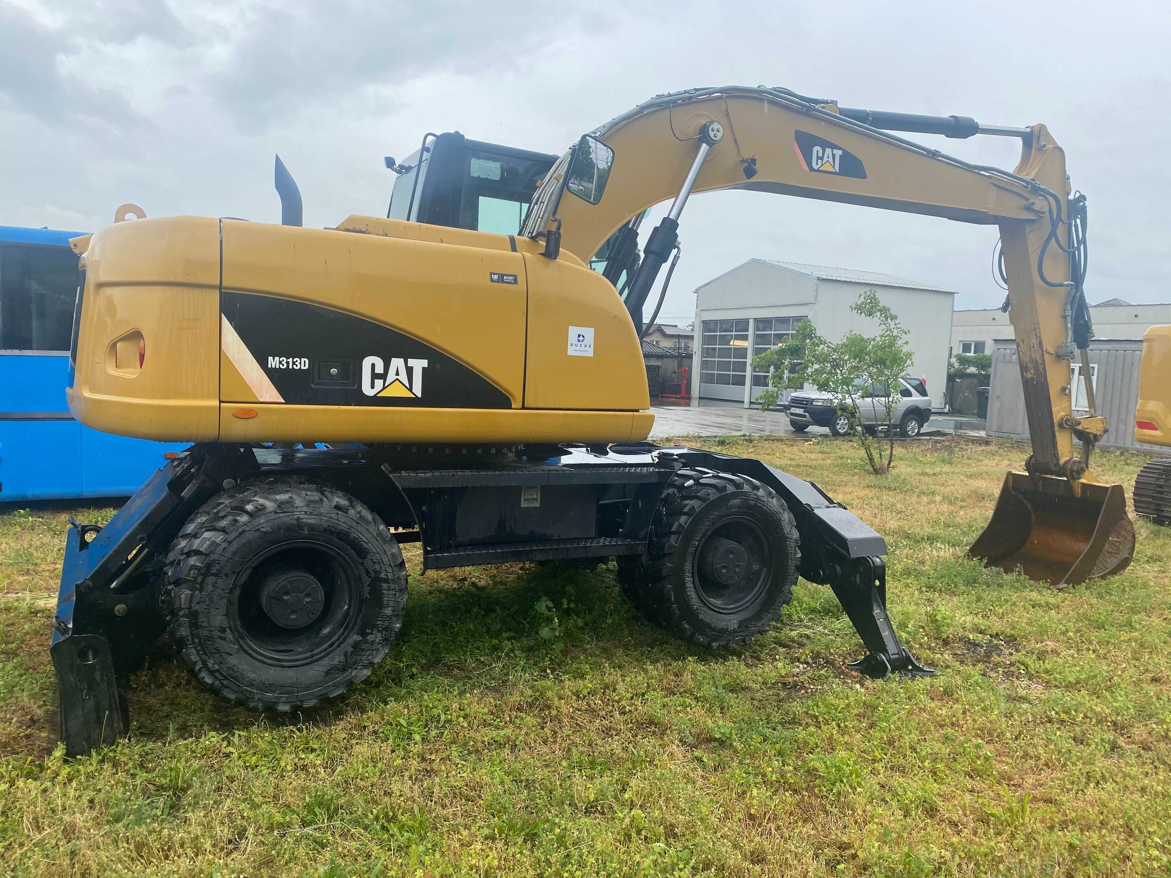 Închirieri Buldoexcavator , Excavator, compactor 21 to si basculante