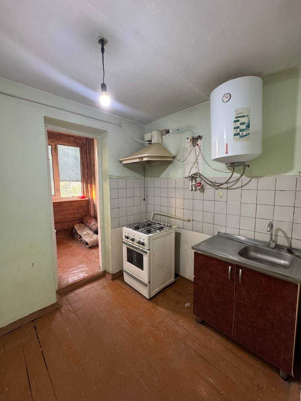 №3703 Продается квартира с средним ремонтом