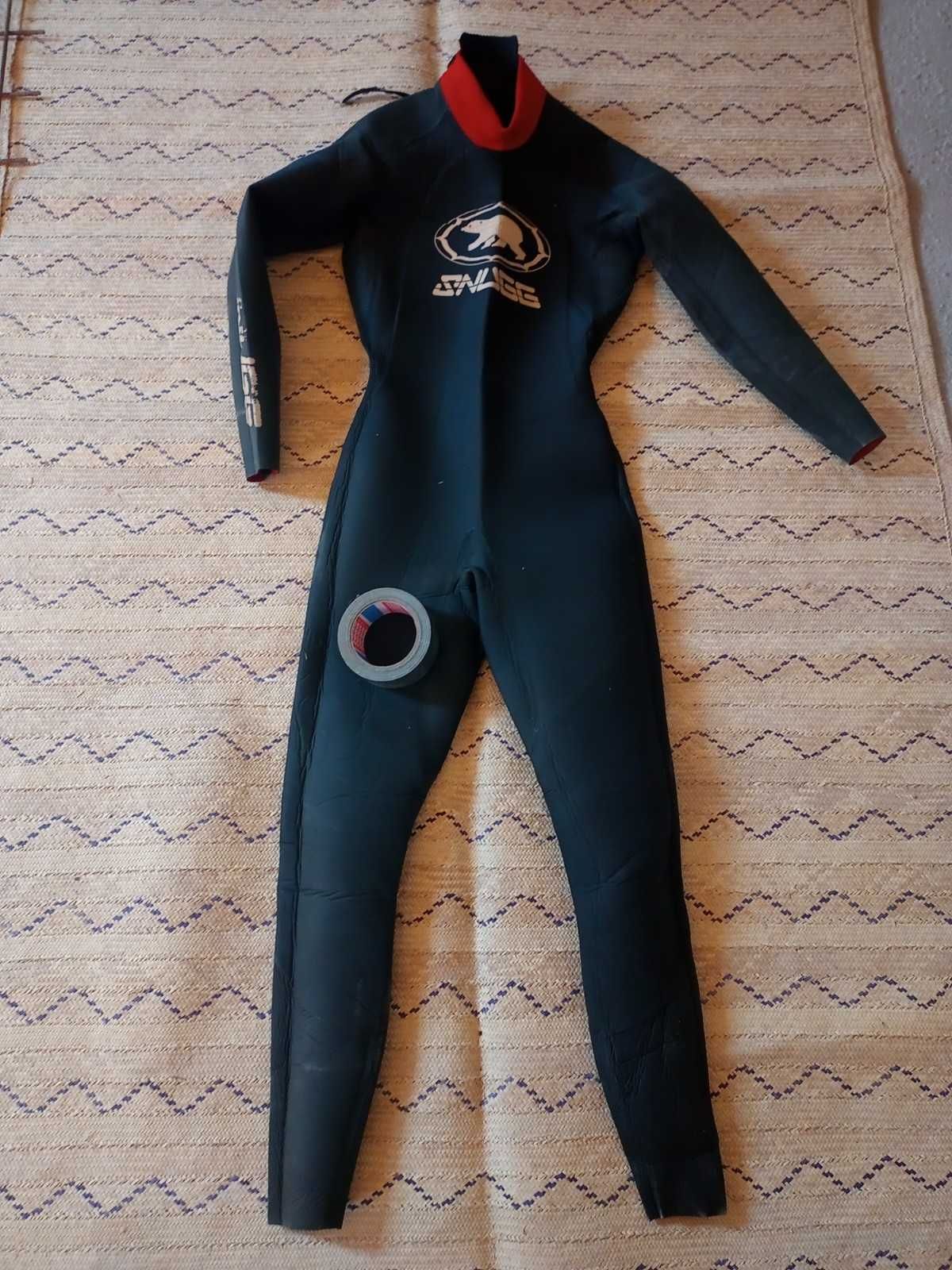 Costum de inot din neopren (Snugg, UK, triathlon wetsuit)