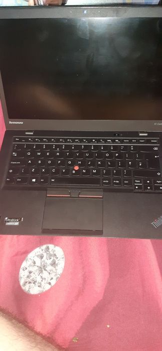 Vand leptop lenova in stare buna