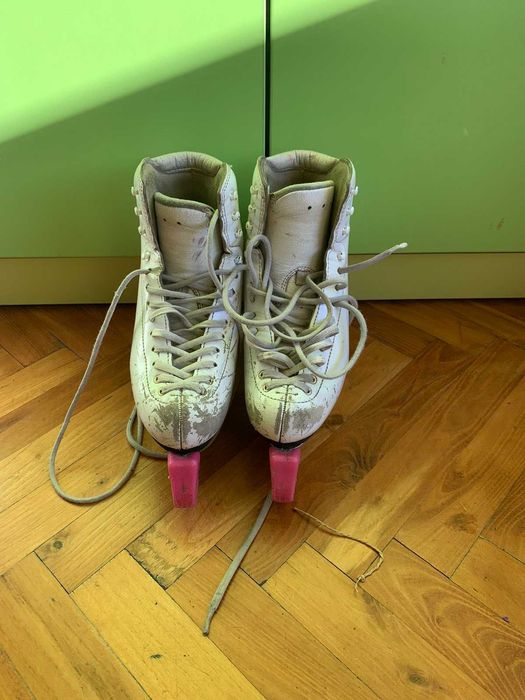 Професионални кънки за фигурно пързаляне Risport RF3