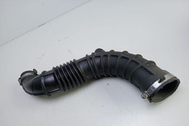 Furtun admisie aer  Turbo   8200500384 Renault Megane a 2-a generatie