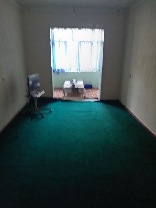 Срочно продаестя 3-х комнатная квартира в Чирчике