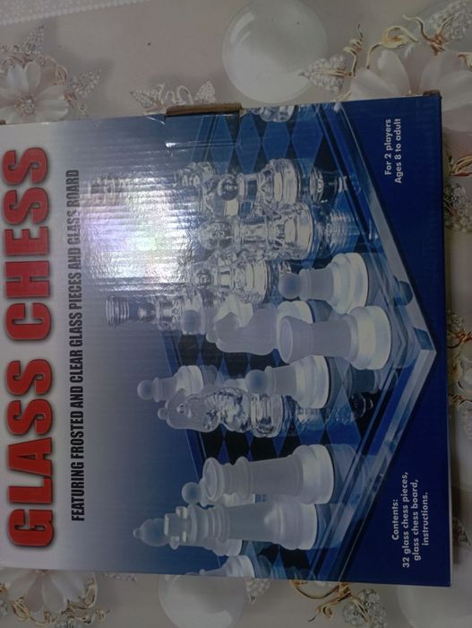 Shaxmat (glass chess)