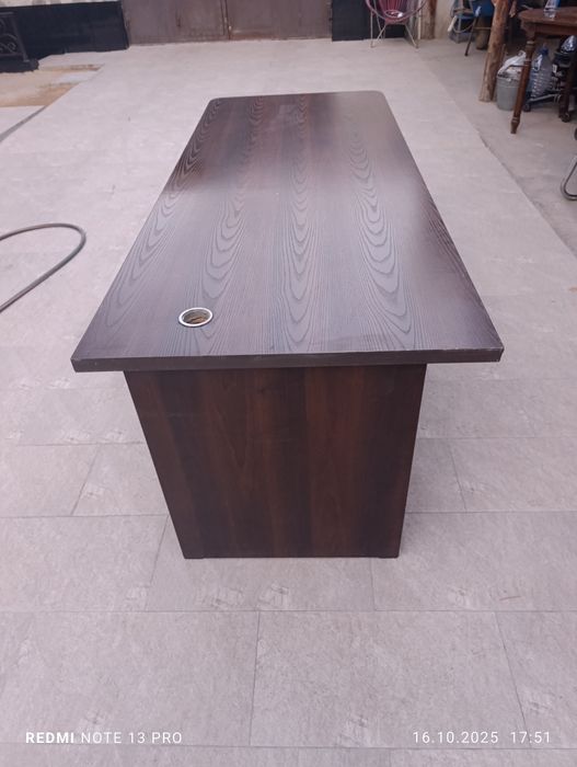 Продам офисный стол