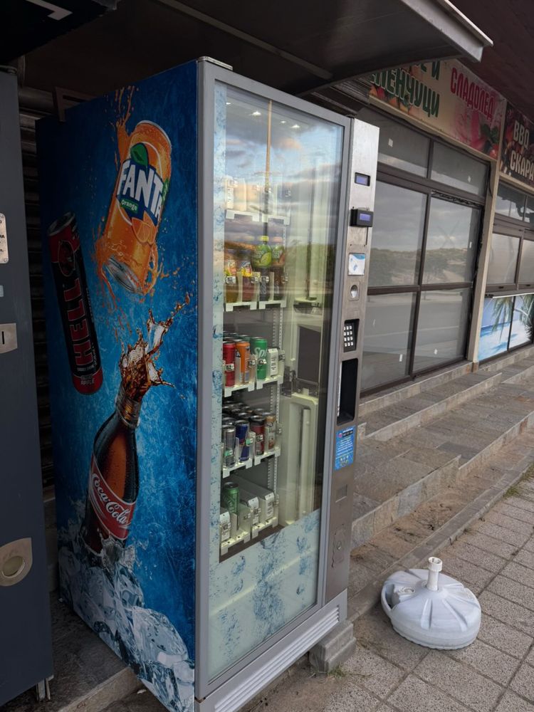 Вендинг машина за студени напитки