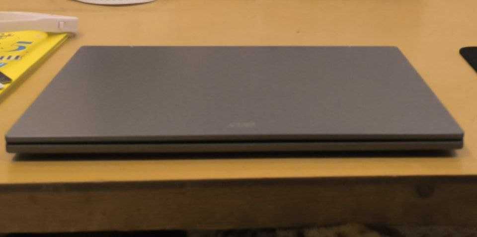 Notebook sotiladi!