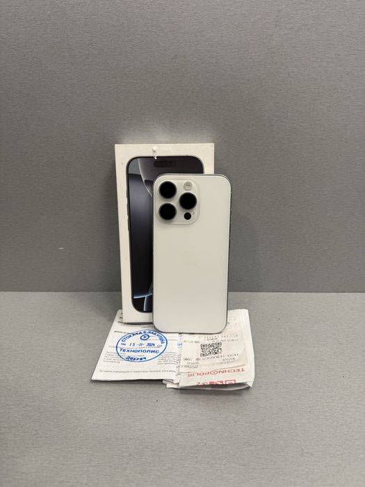 Продавам iPhone 16 PRO 512 GB