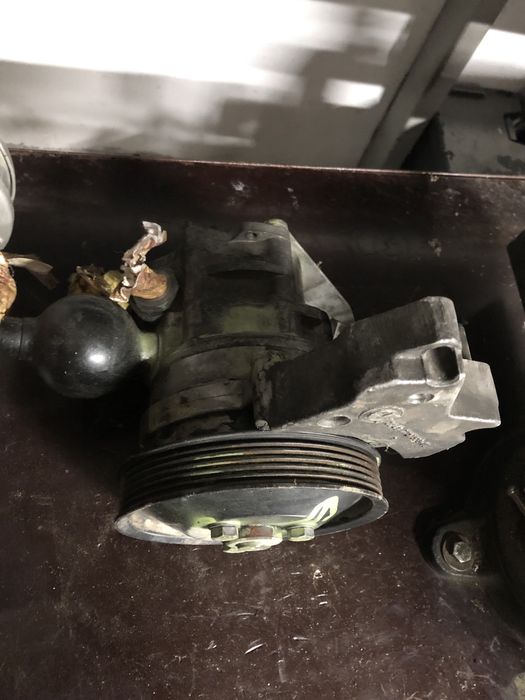 Pompa servo bmw e65 ( bari stabilizatoare active)