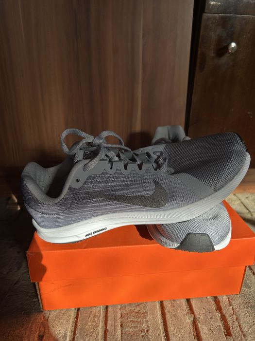 Оригинални маратонки Nike номер 39