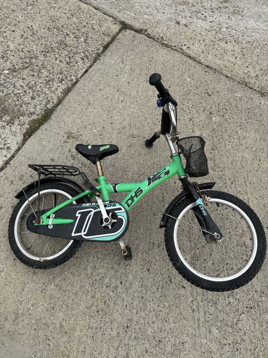 Vând bicicletă pentru copii de vârstă 4-5 ani