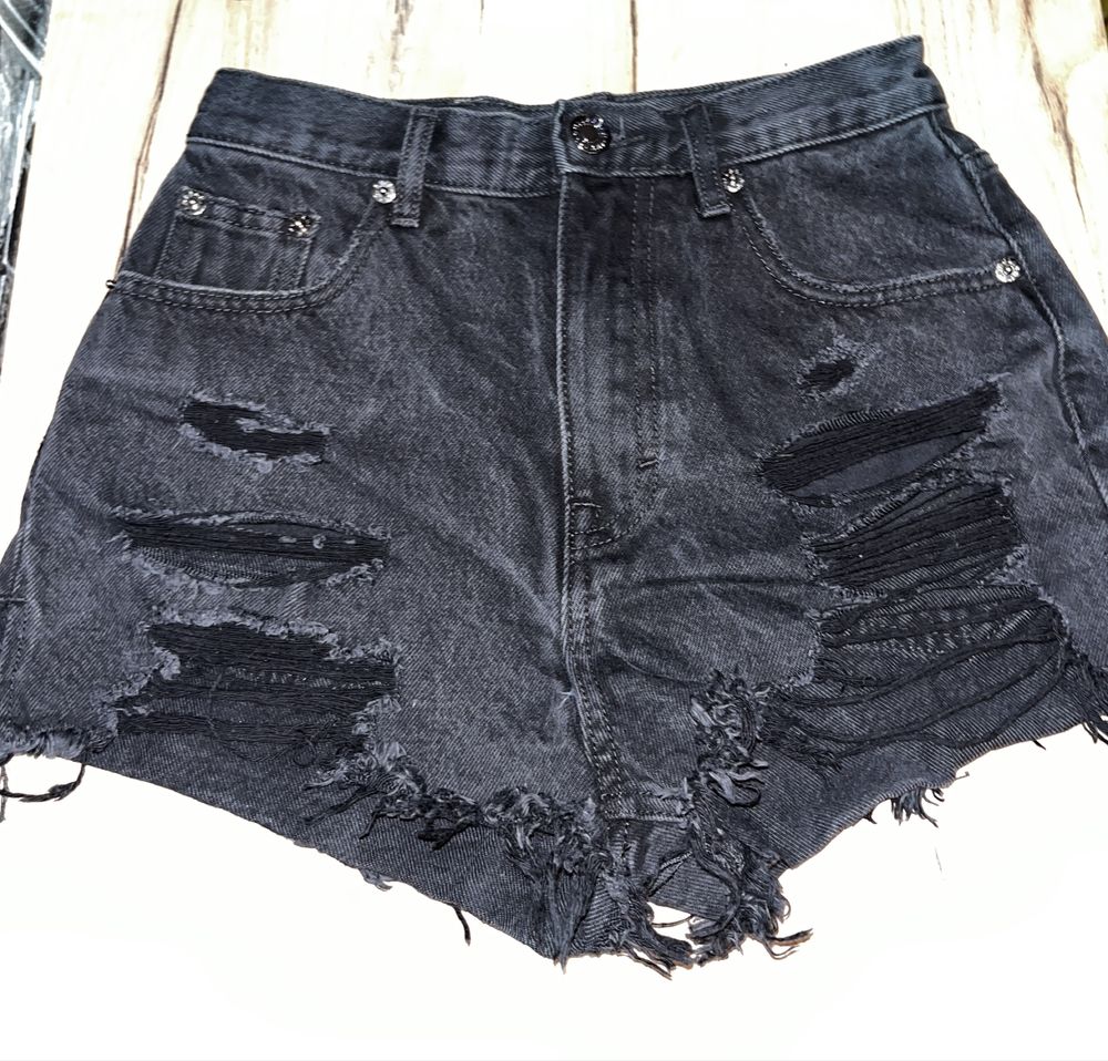 Къси гащи Pull and bear ОТЛИЧНИ!!!