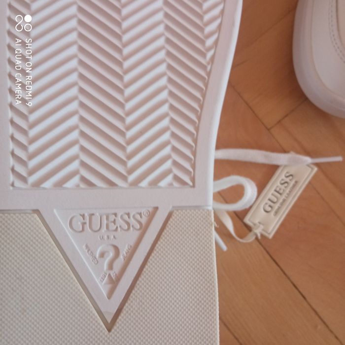 Оригинални обувки Guess естествена кожа