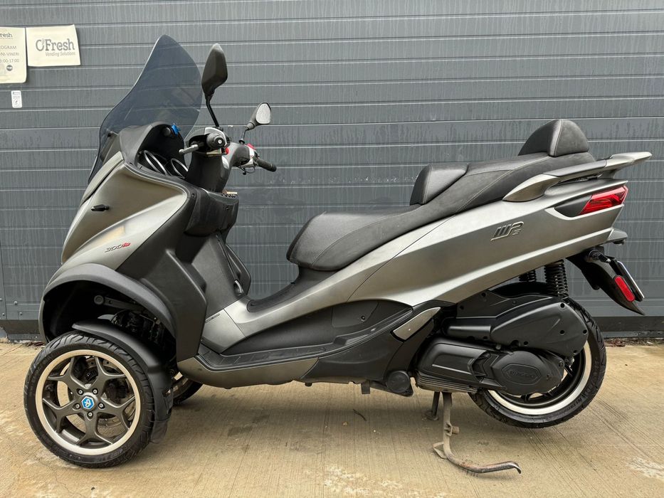 Fun moto vinde Piaggio Mp3 300cm ABS ASR 2018 Permis cat B