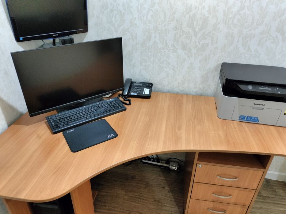 Офисная     мебель