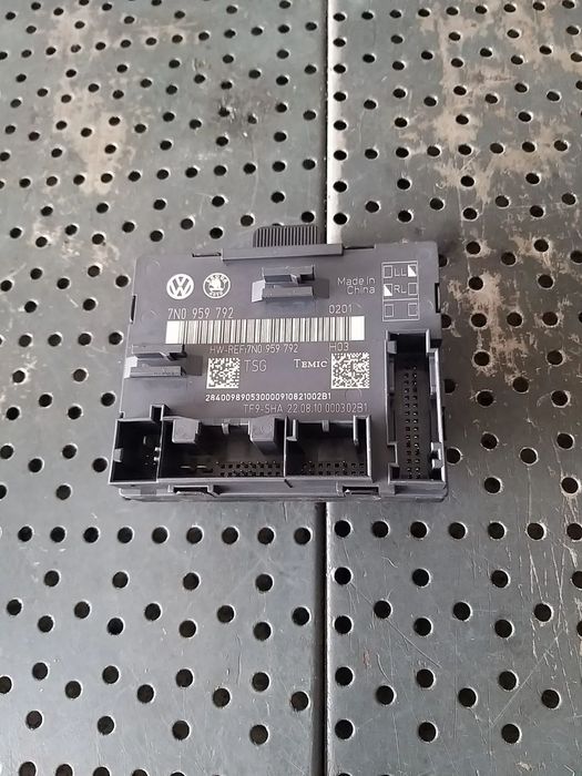 Modul calculator usa dreapta fata skoda yeti 5l 7n0959792