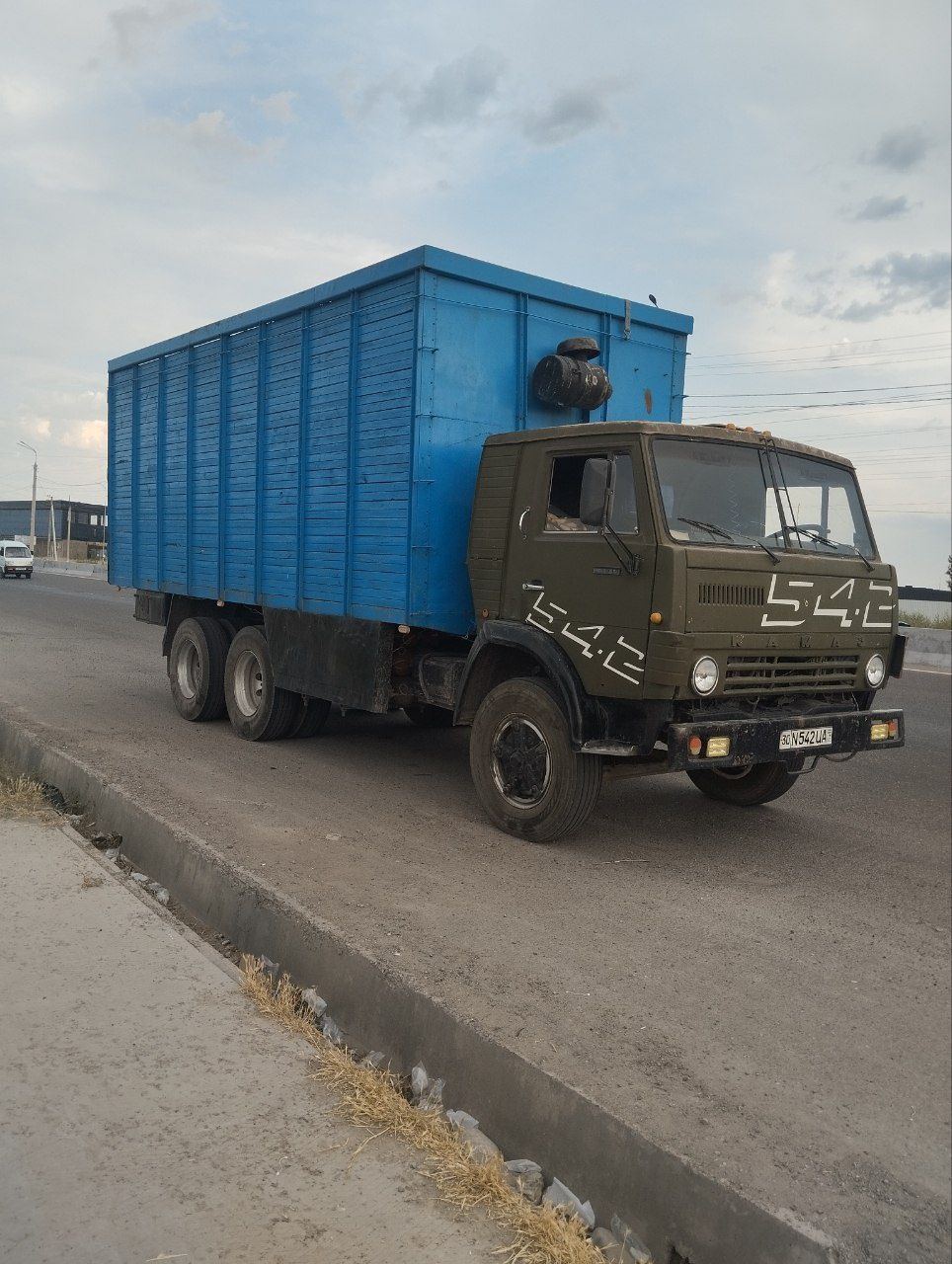 Камаз сотилади..