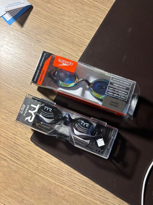 Очки для плавание speedo и tyr