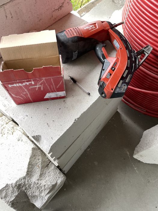 Pistol cuie de beton Hilti gx120