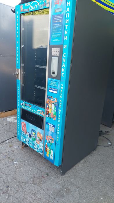 Вендинг автомат за пакетирани стоки/ хладилна машина