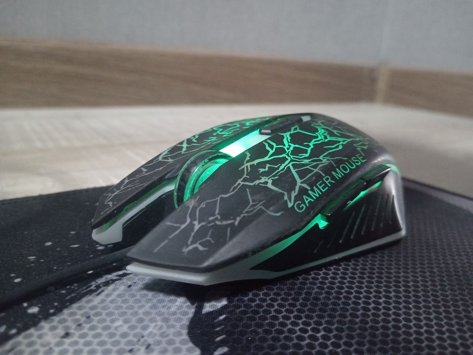 Продаю игровую мышь