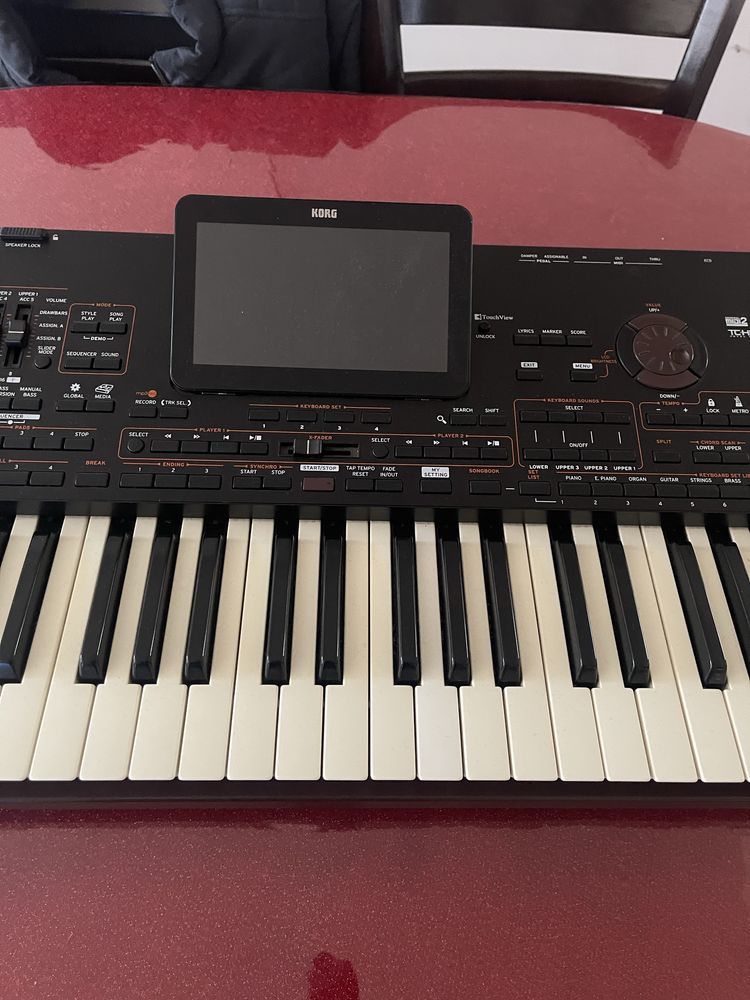 Продавам Korg PA4X 61